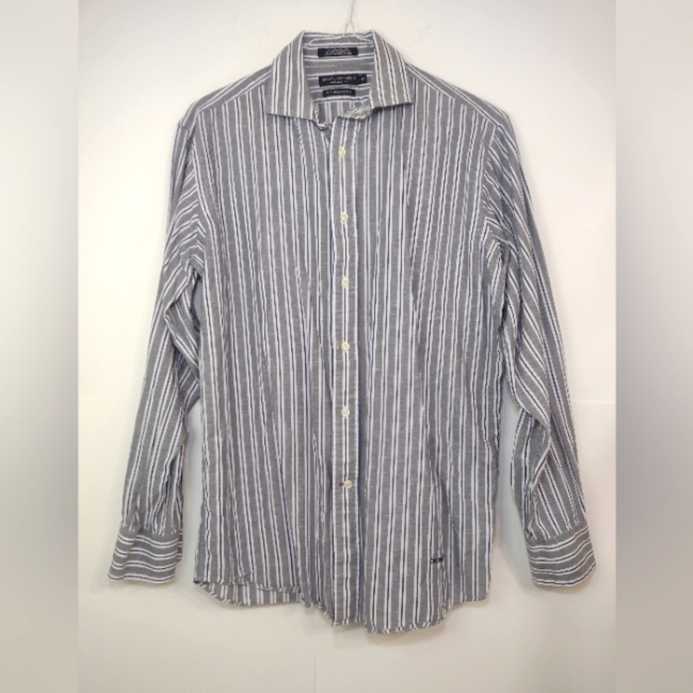 Daniel Cremieux men's long sleeve dress shirt size (M)